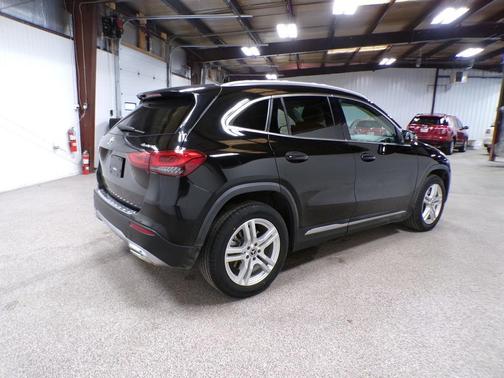 2021 Mercedes-Benz GLA 250 Base 4MATIC