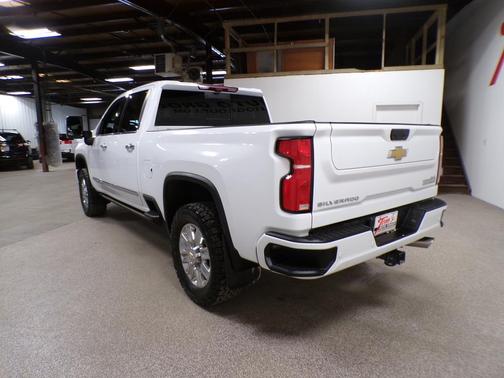 2025 Chevrolet Silverado 2500 High Country