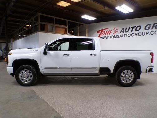 2025 Chevrolet Silverado 2500 High Country
