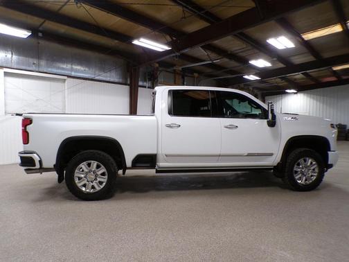 2025 Chevrolet Silverado 2500 High Country