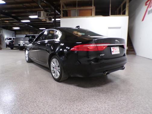 2016 Jaguar XF 35t Premium