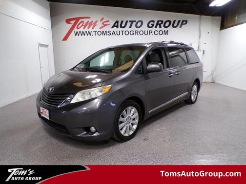 Predawn Gray Mica 2011 Toyota Sienna XLE