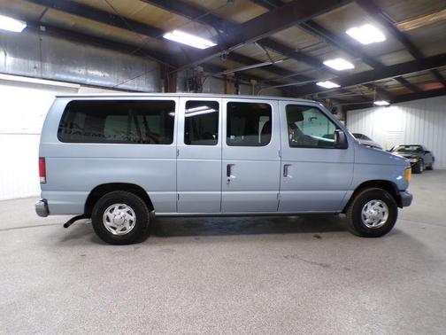 1999 Ford E150 XL