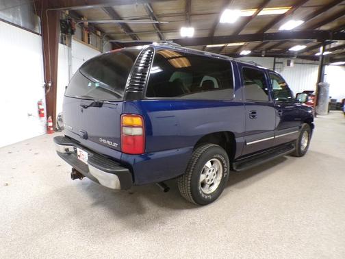2003 Chevrolet Suburban LT