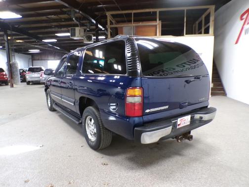 2003 Chevrolet Suburban LT