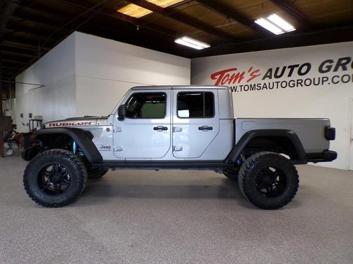 Sting Gray Clearcoat 2020 Jeep Gladiator Rubicon