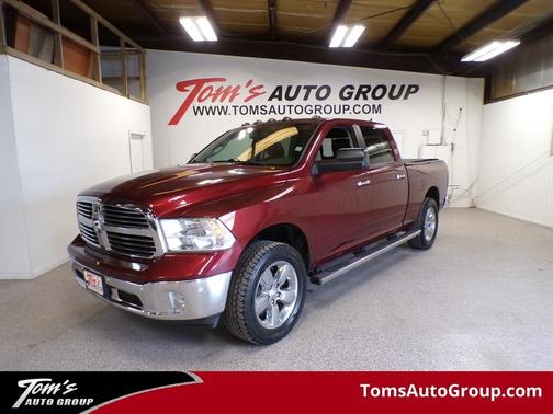 Delmonico Red Pearlcoat 2016 RAM 1500 Big Horn