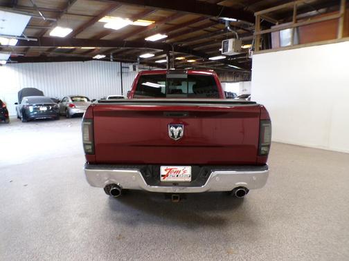 Delmonico Red Pearlcoat 2016 RAM 1500 Big Horn