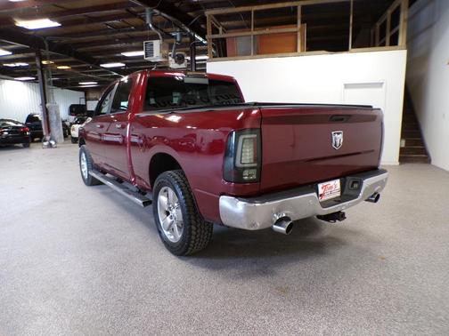 Delmonico Red Pearlcoat 2016 RAM 1500 Big Horn