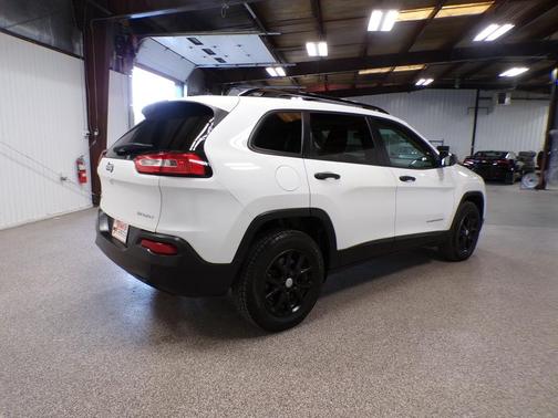 2017 Jeep Cherokee Sport