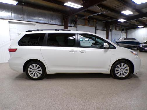 2017 Toyota Sienna Limited