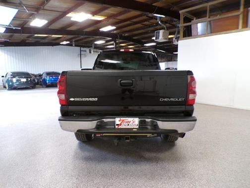 2003 Chevrolet Silverado 2500 LS H/D Crew Cab
