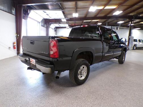 2003 Chevrolet Silverado 2500 LS H/D Crew Cab
