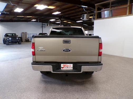 2005 Ford F-150 Lariat SuperCrew