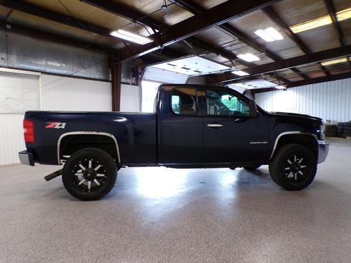 Imperial Blue Metallic 2009 Chevrolet Silverado 2500 LT H/D Extended Cab