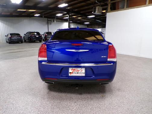 2018 Chrysler 300 Touring