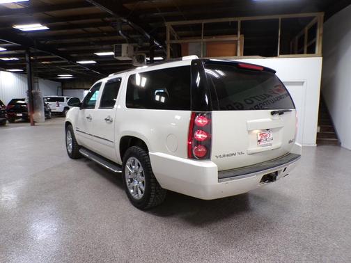 2011 GMC Yukon XL 1500 Denali