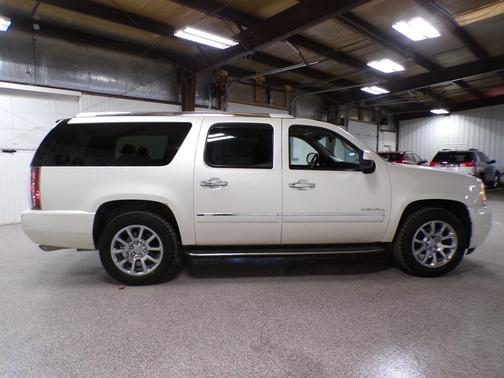 2011 GMC Yukon XL 1500 Denali