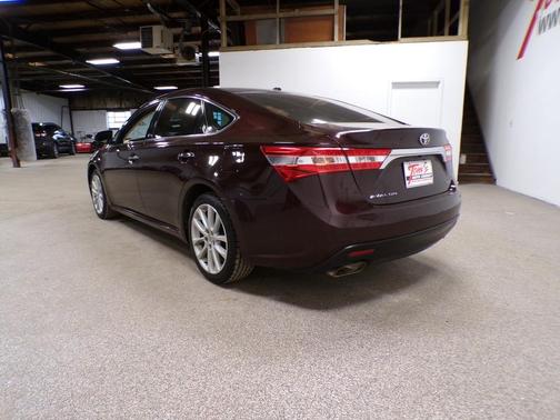 2013 Toyota Avalon XLE