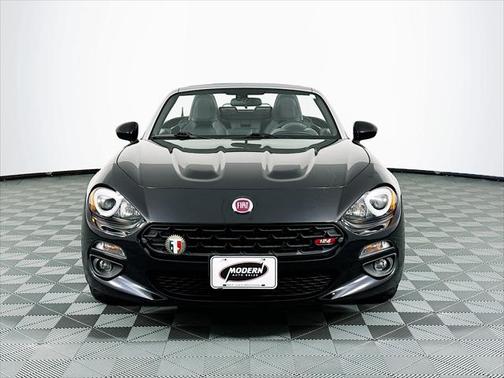 2017 FIAT 124 Spider Base