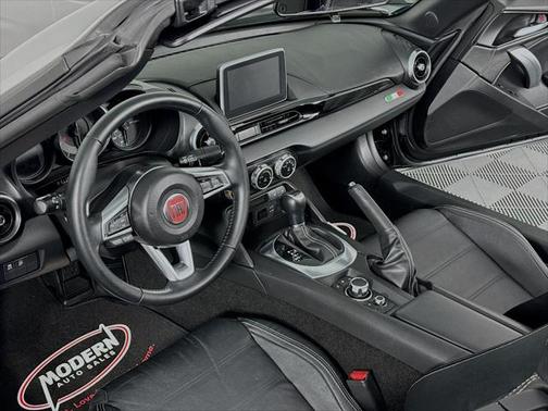 2017 FIAT 124 Spider Base