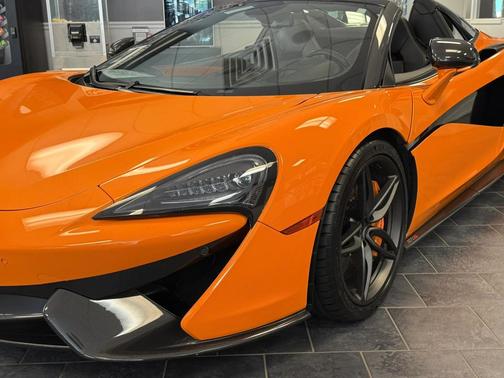 2019 McLaren 570S Base