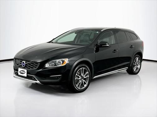 2018 Volvo V60 Cross Country T5