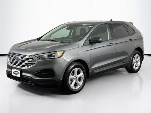 Carbonized Gray Metallic 2022 Ford Edge SE
