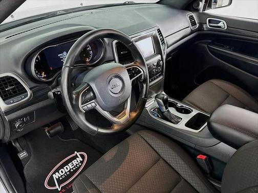 2020 Jeep Grand Cherokee Laredo