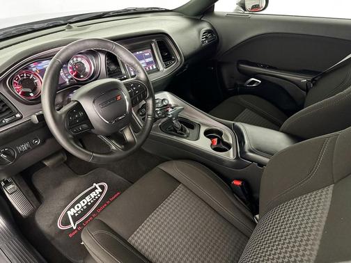 Granite Pearlcoat 2023 Dodge Challenger SXT