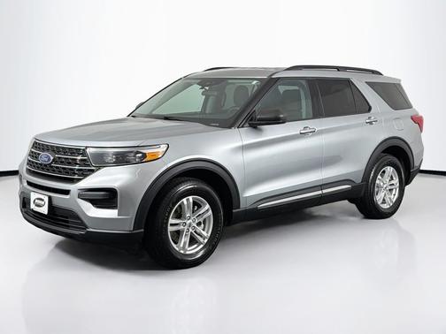 Silver Metallic 2023 Ford Explorer XLT