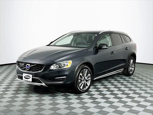 2015 Volvo V60 Cross Country T5