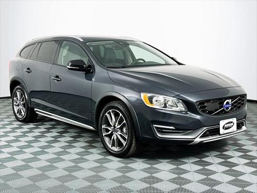 2015 Volvo V60 Cross Country T5