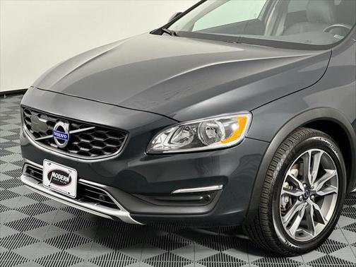 2015 Volvo V60 Cross Country T5
