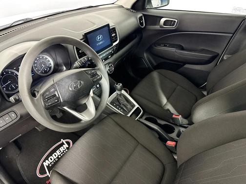 2021 Hyundai VENUE SE