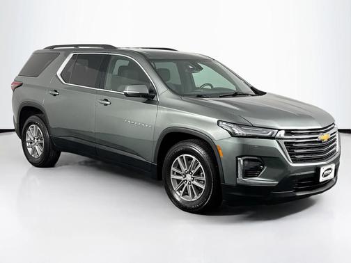 2022 Chevrolet Traverse LT Cloth