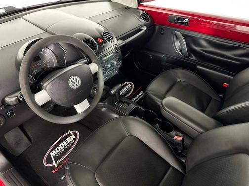 2008 Volkswagen New Beetle S