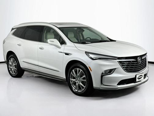 2023 Buick Enclave Essence AWD
