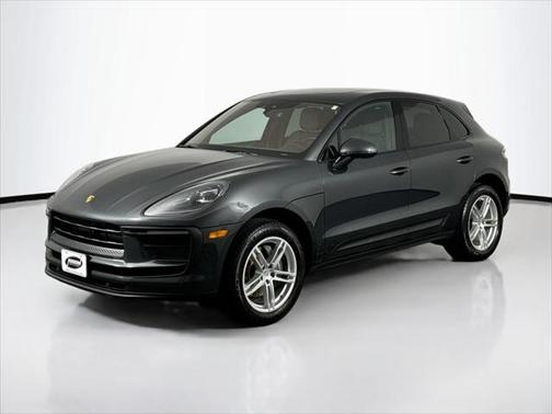 2022 Porsche Macan Base