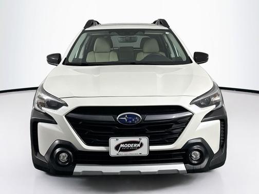 Crystal White Pearl 2023 Subaru Outback Limited