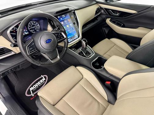 Crystal White Pearl 2023 Subaru Outback Limited