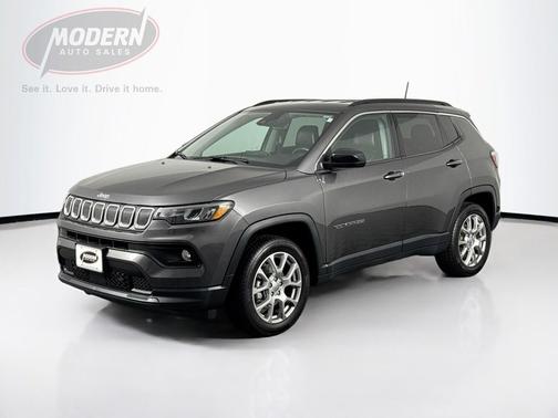 2022 Jeep Compass Latitude Lux