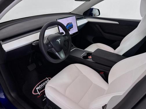 2024 Tesla Model Y Long Range Dual Motor All-Wheel Drive