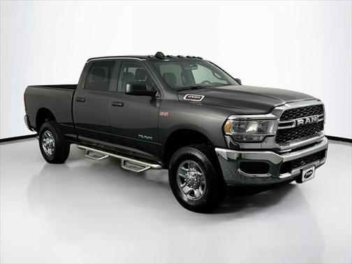 2022 RAM 2500 Tradesman Crew Cab 4x4 6'4' Box