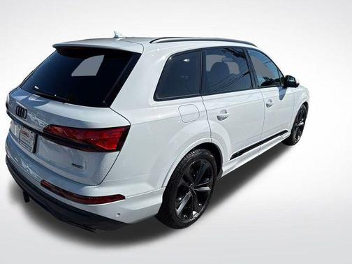 2025 Audi Q7 55 Premium Plus