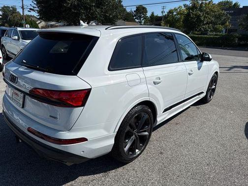 2025 Audi Q7 55 Premium Plus