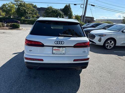 2025 Audi Q7 55 Premium Plus