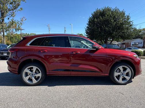 2025 Audi Q5 Premium Plus TFSI quattro S tronic