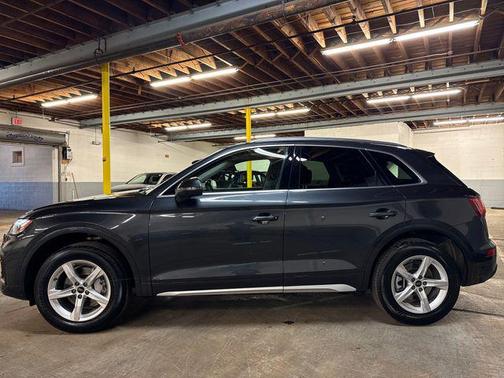 2023 Audi Q5 40 Premium