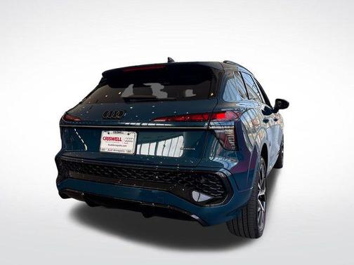 Malpelo Blue Metallic 2026 Audi Q3 S line